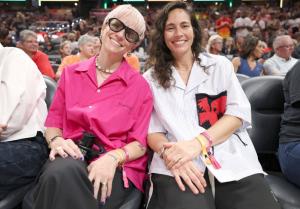 20260420-20h37-megan-rapinoe-sue-bird_1_0.jpg